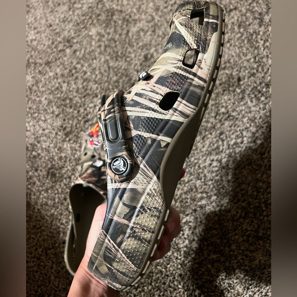 Men’s croc size 12